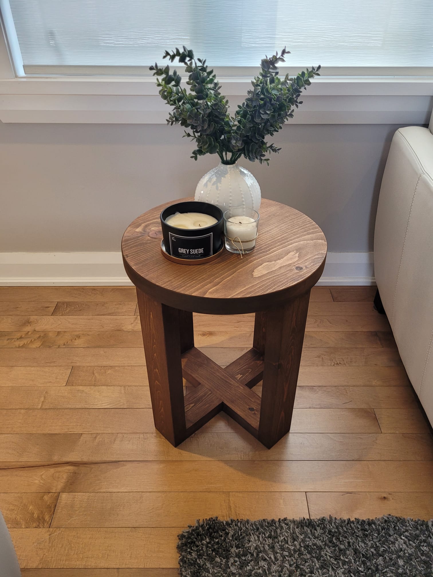 Round End Table - MJ